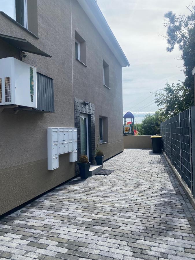 Phoenix Apartments - Monteurwohnung Mit Riesiger Parkflaeche Bielefeld Esterno foto